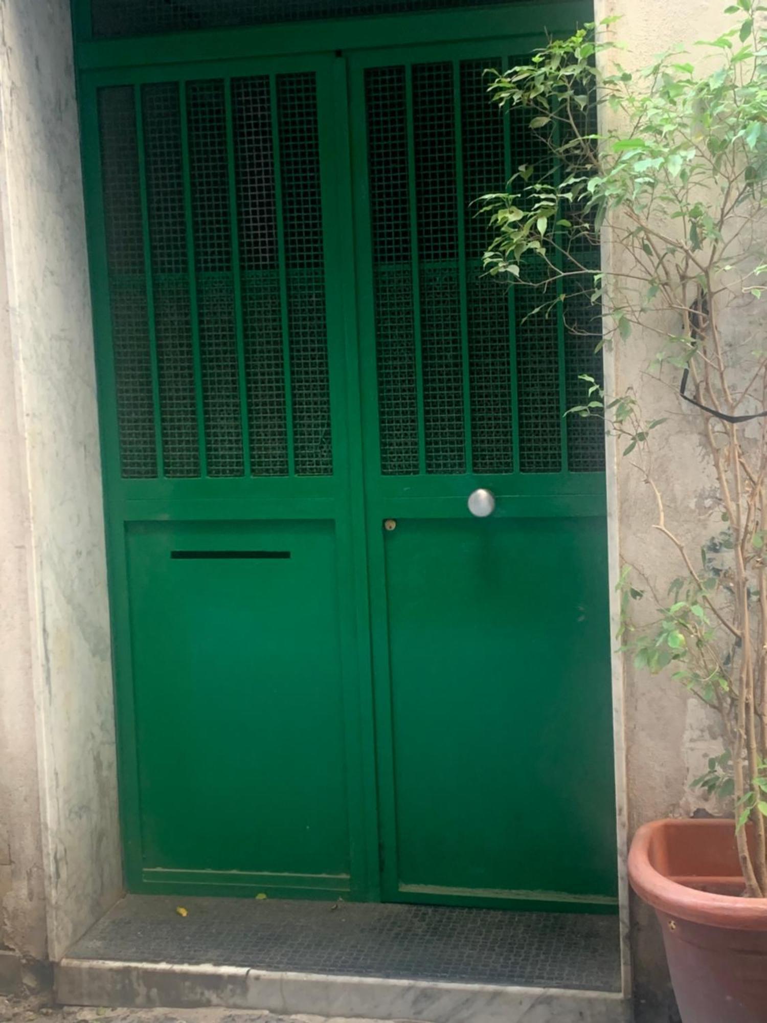 شقة Casa Dalia نابولي المظهر الخارجي الصورة