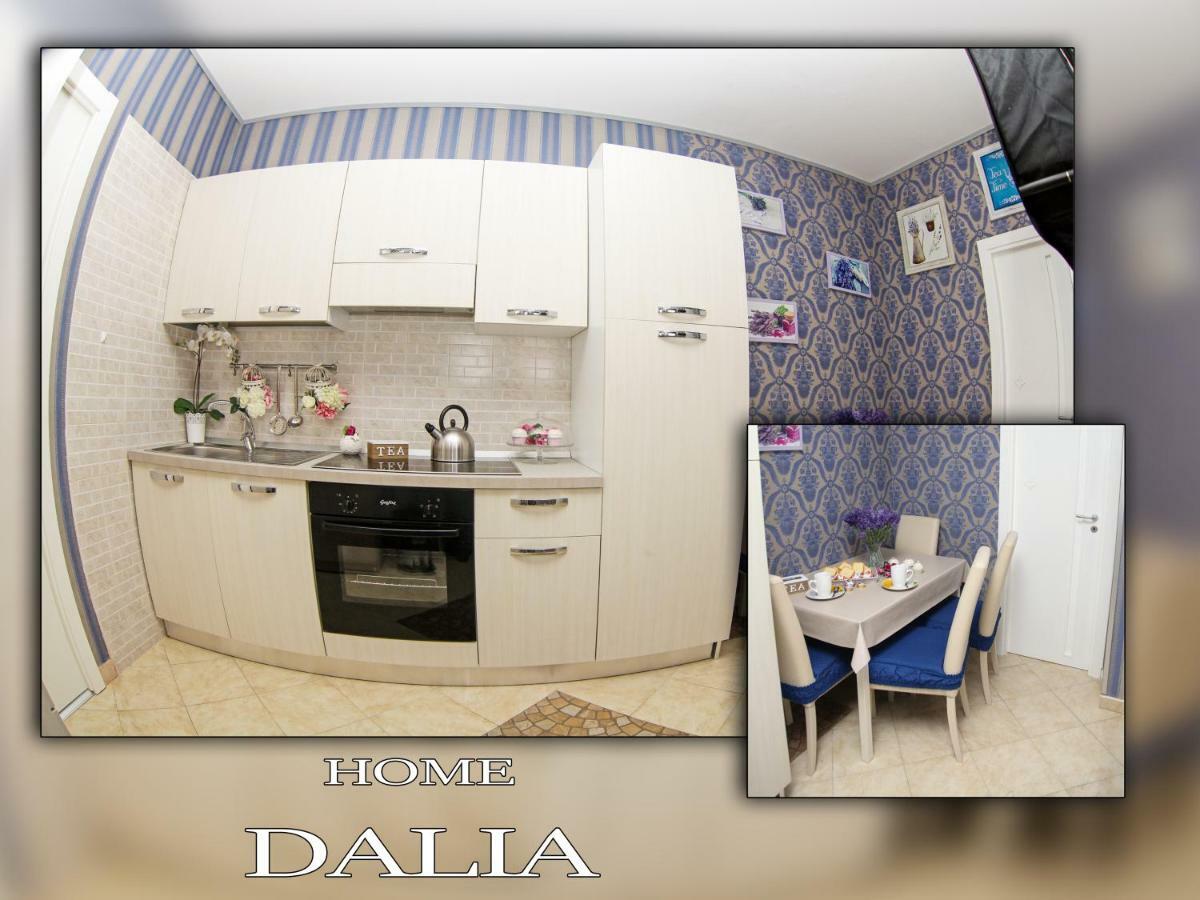 شقة Casa Dalia نابولي المظهر الخارجي الصورة